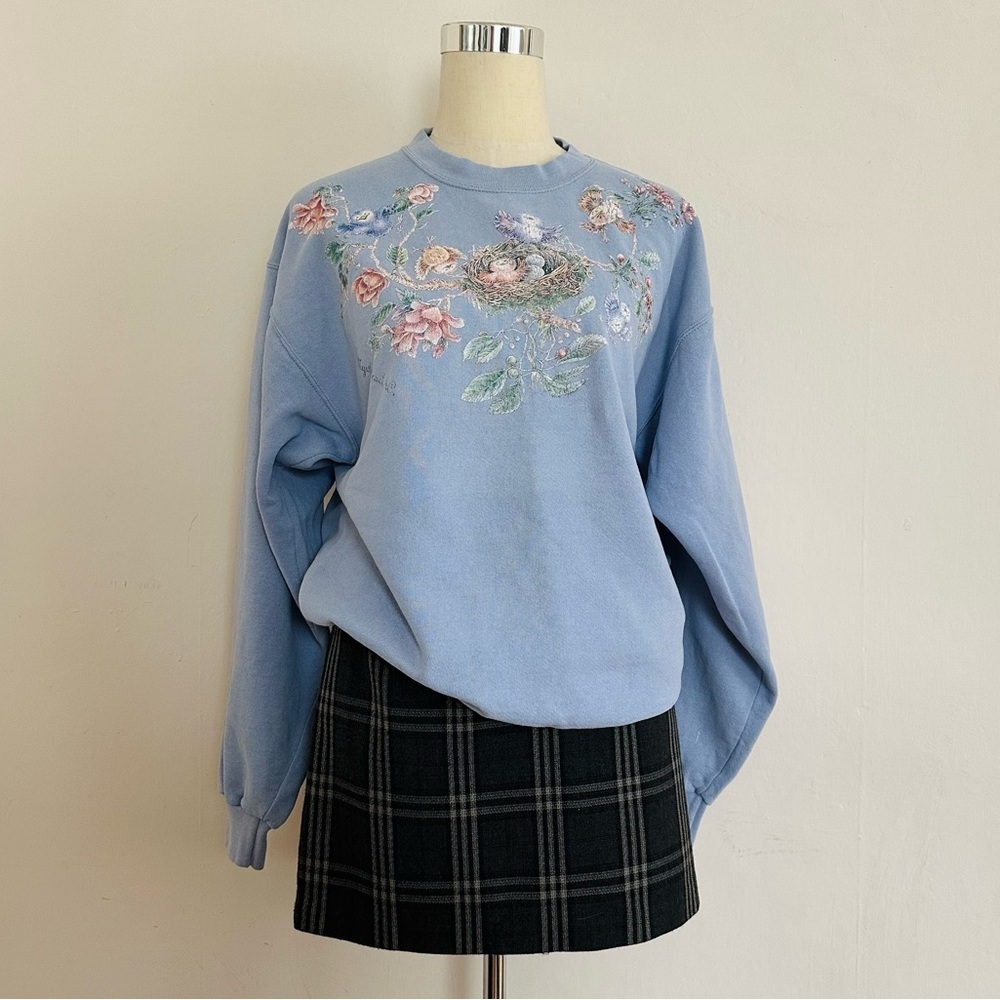 Vintage Sweatshirt Grandmacore 90s Crewneck Pullover Size M Blue Floral Birds